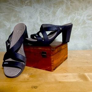 Crocs Cyprus Sandals Brown size 7